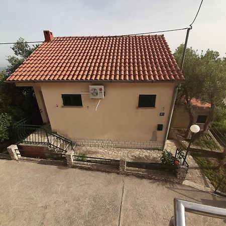 Apartman Maslina Pisak Buitenkant foto