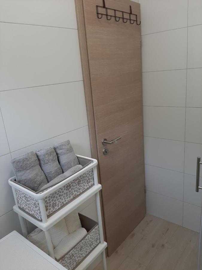 Apartman Maslina Pisak Buitenkant foto