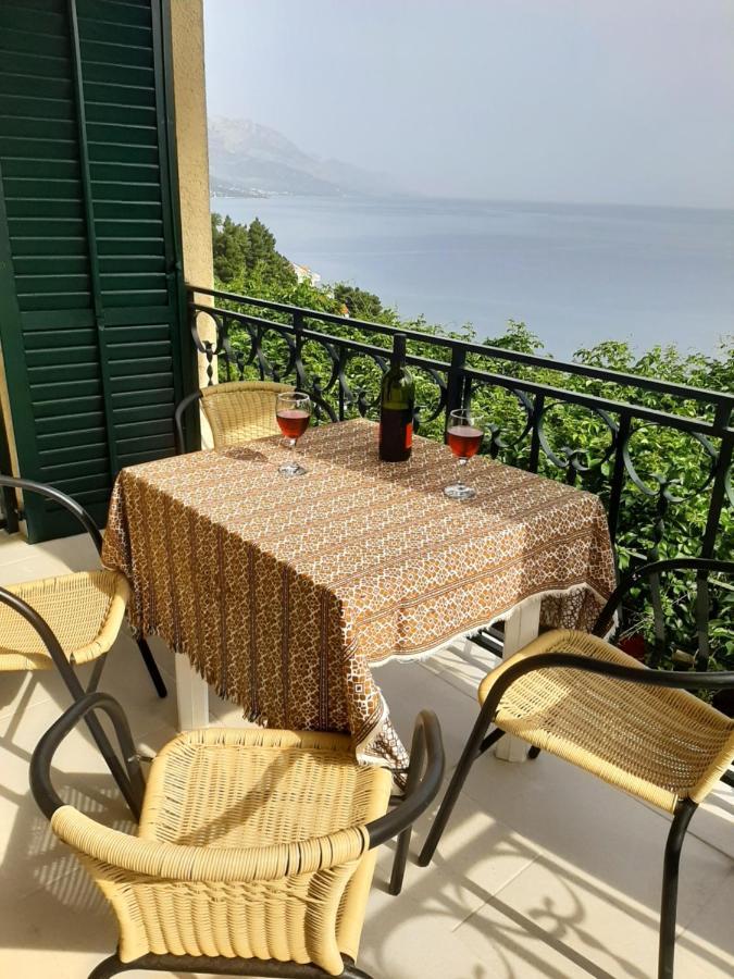Apartman Maslina Pisak Buitenkant foto