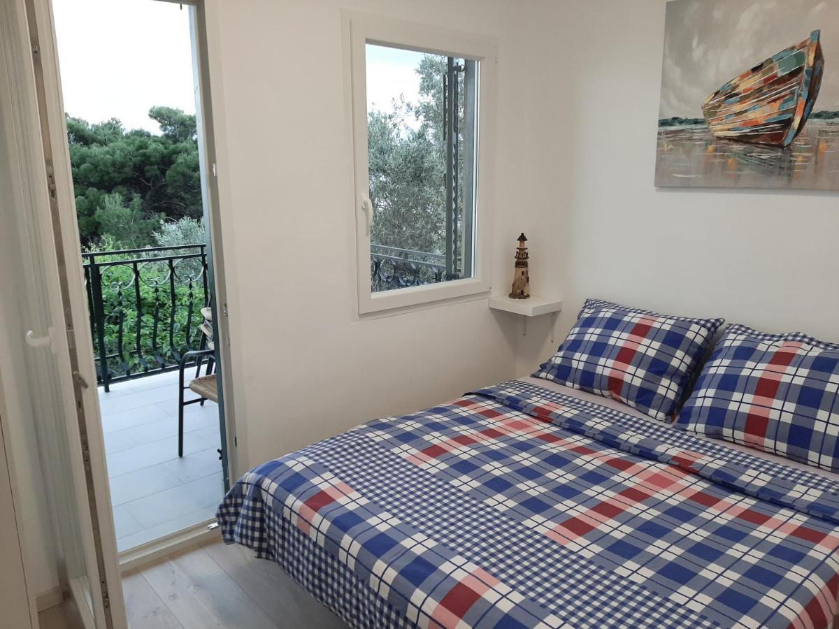 Apartman Maslina Pisak Buitenkant foto
