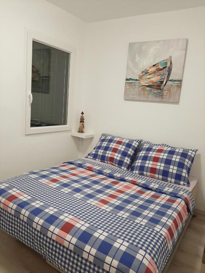 Apartman Maslina Pisak Buitenkant foto